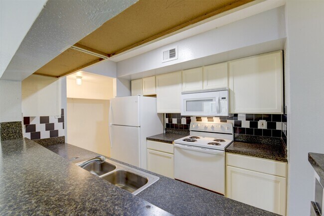 Building Photo - 7200 W T C Jester Blvd