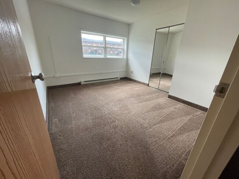 Interior Photo - Bayit Edinboro