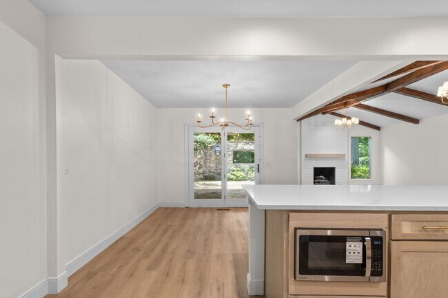 Building Photo - Totally renovated open concept with vaulted ceilings