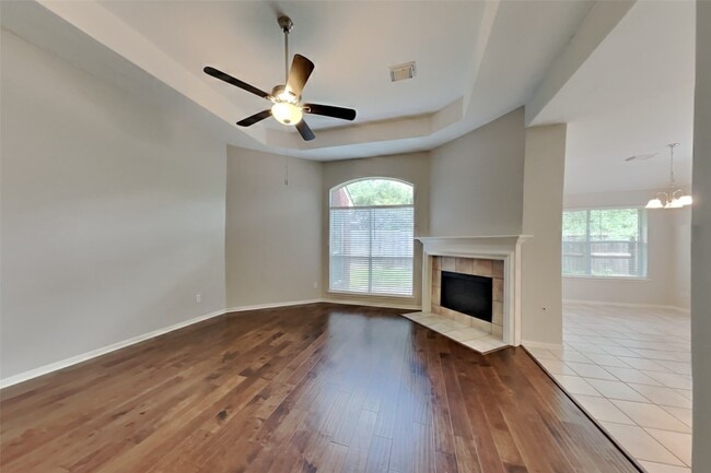 Building Photo - 18 Vista Mill Pl