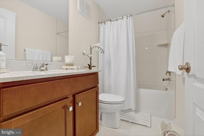 Building Photo - 9427 James MacGowan Ln