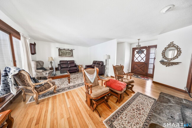 Building Photo - 41 Trout Brook Dr