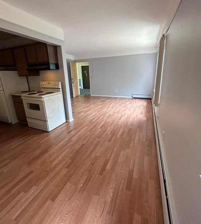 Building Photo - 16480 E 9 Mile Rd