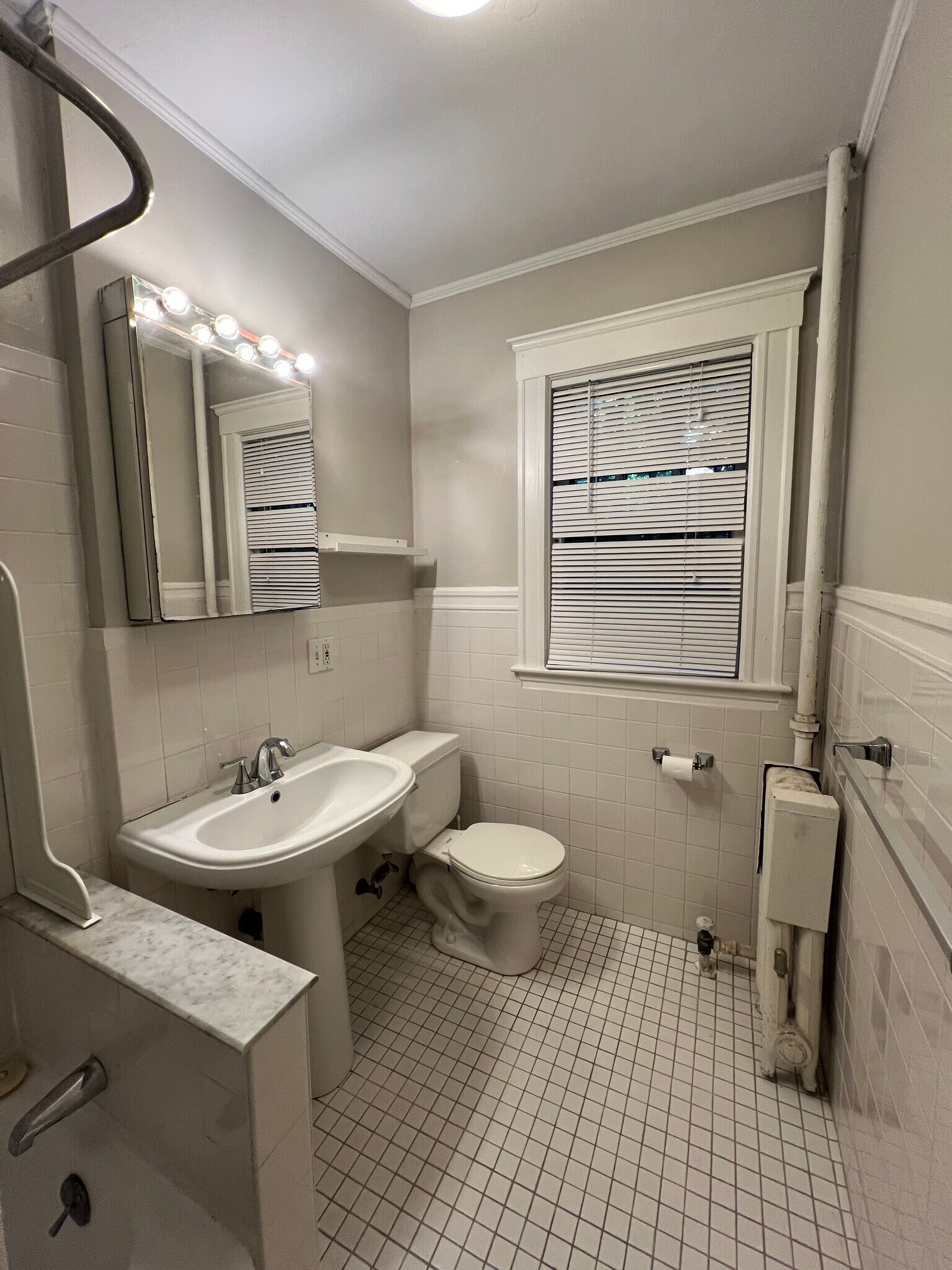 Building Photo - 11 Story St