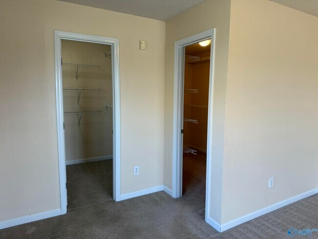 Building Photo - 128 Clover Ridge Dr