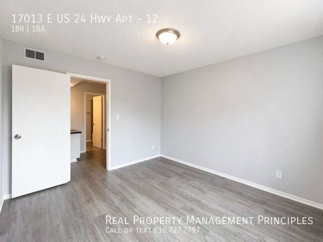 Building Photo - 17013 E US 24 Hwy Apt-12