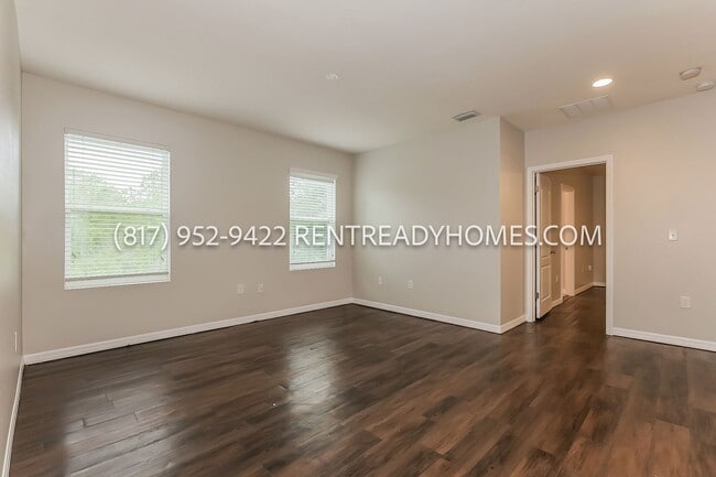 Building Photo - 3943 Claybrook Dr