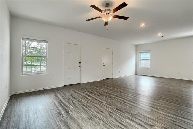 Building Photo - 7213 Tonka Ln