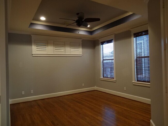 Building Photo - 1538 Nashua St
