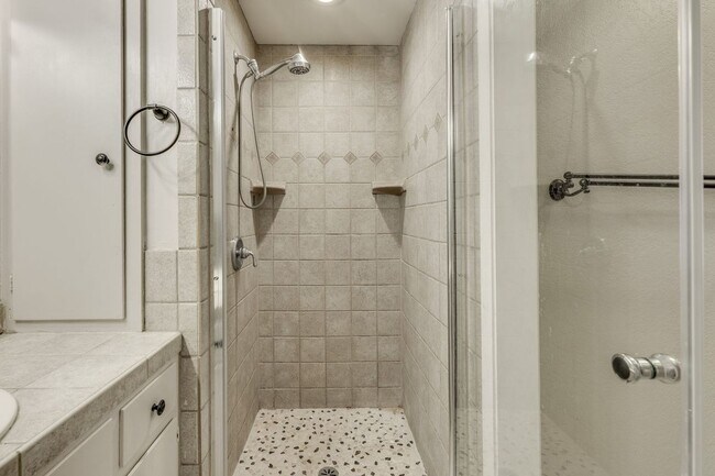 Building Photo - 3002 Stardust Dr