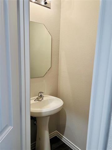 Building Photo - 8324 White Pine Dr