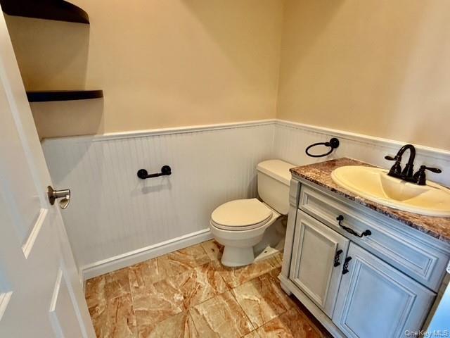 Building Photo - 100 W Broadway