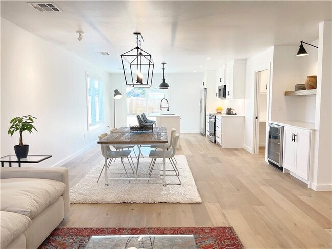 Building Photo - Charming 3-Bed Oasis in Central OKC