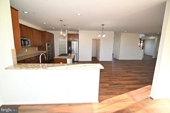 Building Photo - 7001 Chaptico Ct