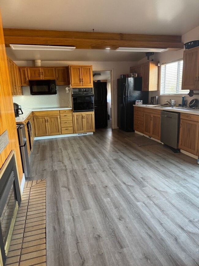 Building Photo - 310 S 600 W
