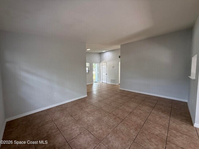 Building Photo - 420 N Fiske Blvd