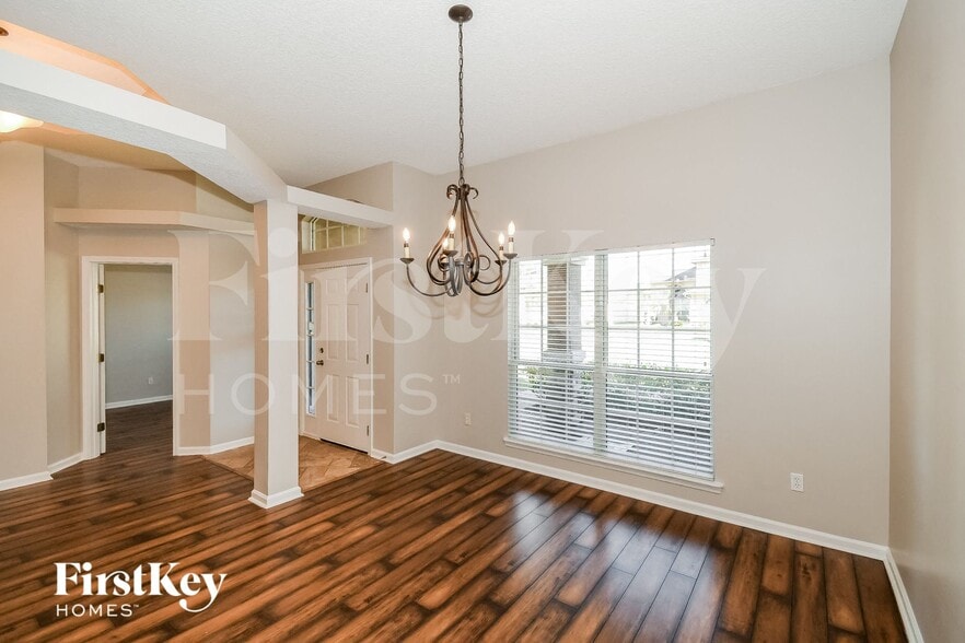 Building Photo - 652 Reflection Cove Rd