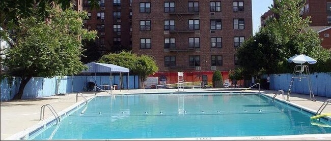 Building Photo - 1237 Avenue Z