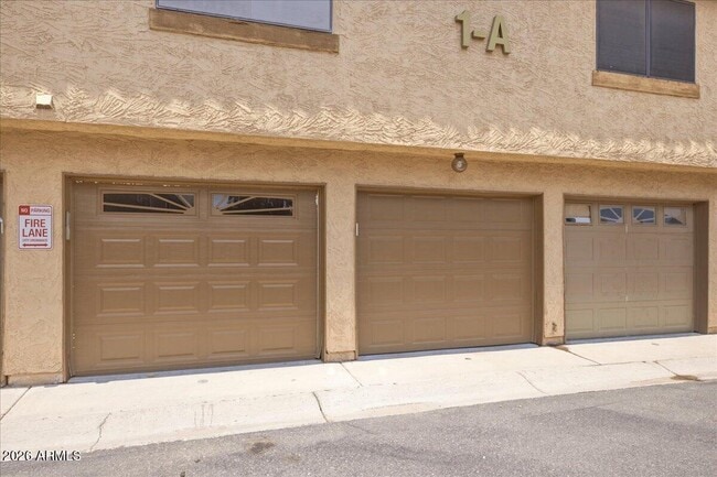 Building Photo - 4901 S Calle Los Cerros Dr