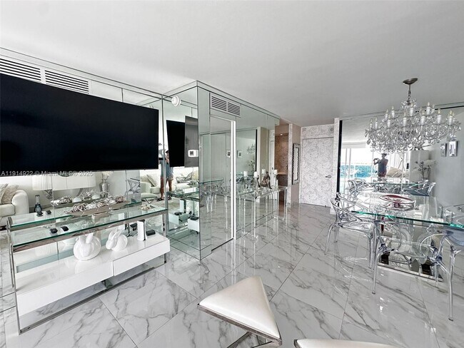 Building Photo - 6770 Indian Creek Dr