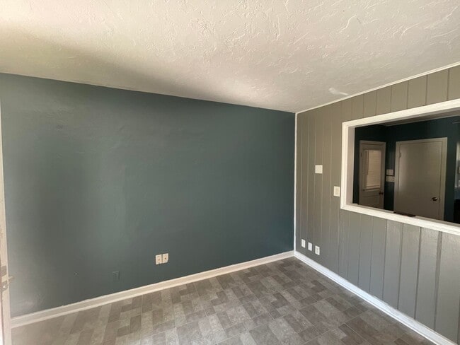 Building Photo - 2 Bedroom Home in the Heart of Bradenton