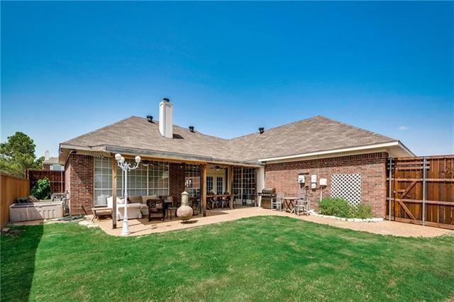 Building Photo - 8206 Luna Dr