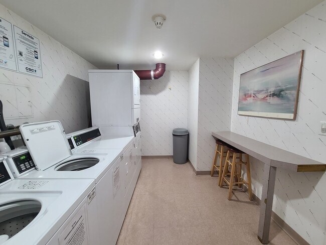 Building Photo - 950 Massachusetts Ave