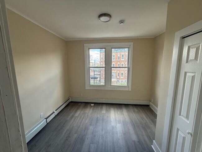 Building Photo - 89 Bostwick Ave