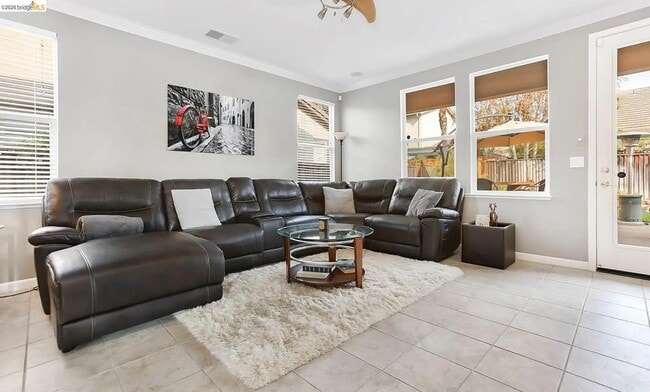 Building Photo - 3251 Lookout Point Loop