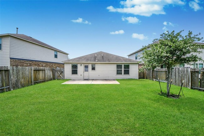 Building Photo - 5710 Camelia Evergreen Ln