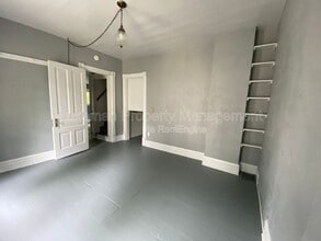 Building Photo - 1020 W Kalamazoo Ave