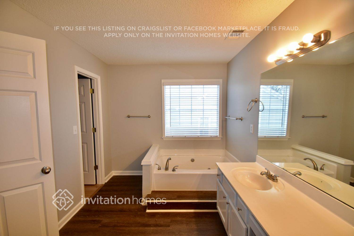 Building Photo - 13558 Weycroft Cir