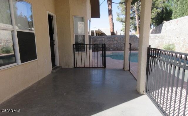 Building Photo - 824 Via Riqueza St
