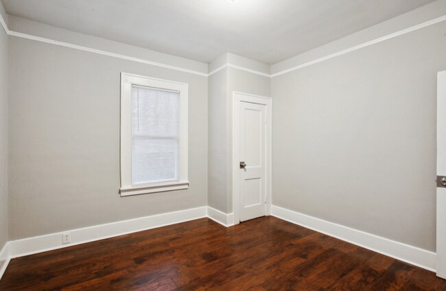 Building Photo - 1203 E 38th St