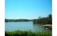 Building Photo - Charming 2 bed 2 bath condo with great water views in gated community in Charlotte on Lake Wylie!