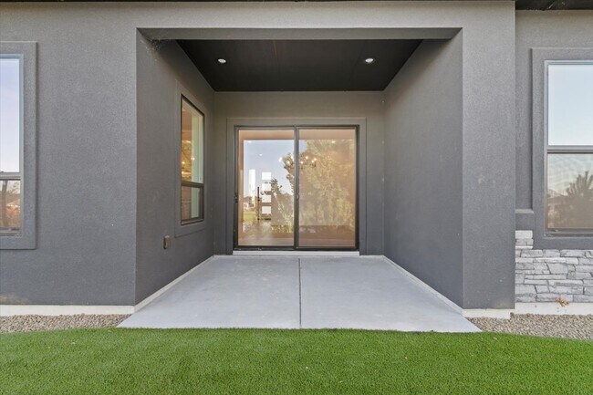 Building Photo - 11343 W Perthshire Ln