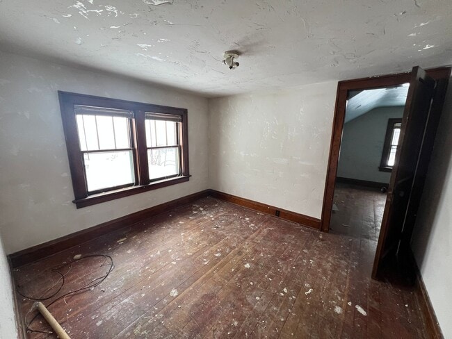 Building Photo - Click the “Apply Now” button or email wapmrentals@gmail.com for a prompt response.