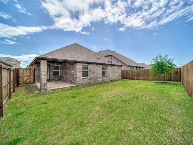 Building Photo - 9733 Tinsley St