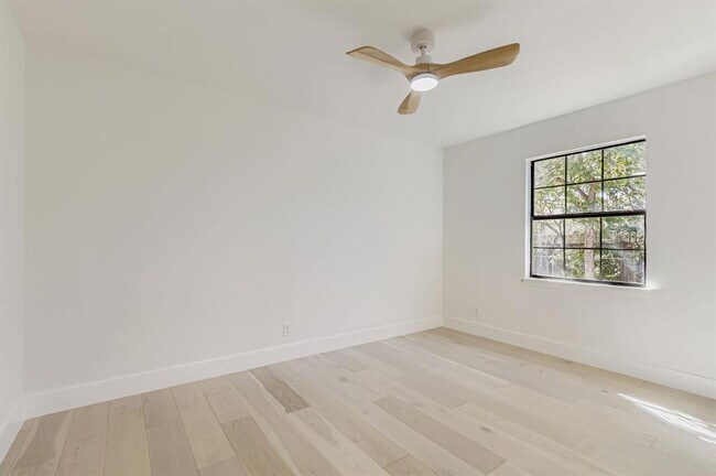 Building Photo - 2014 Hardy Cir