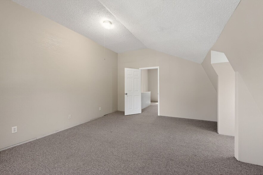 Building Photo - 1719 Madison Ave