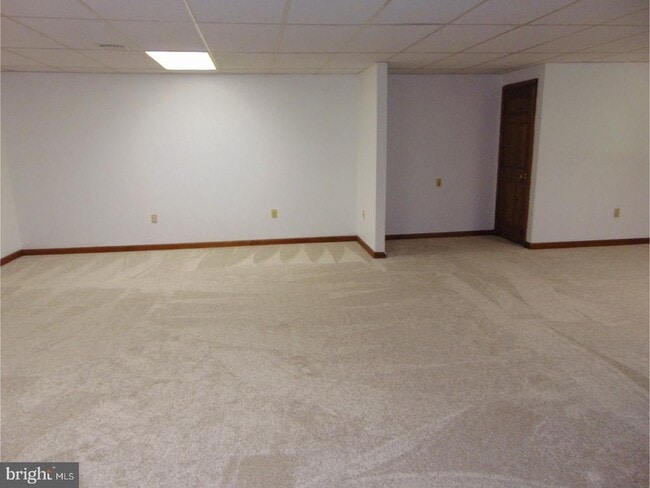 Building Photo - 1175 Osborne Rd