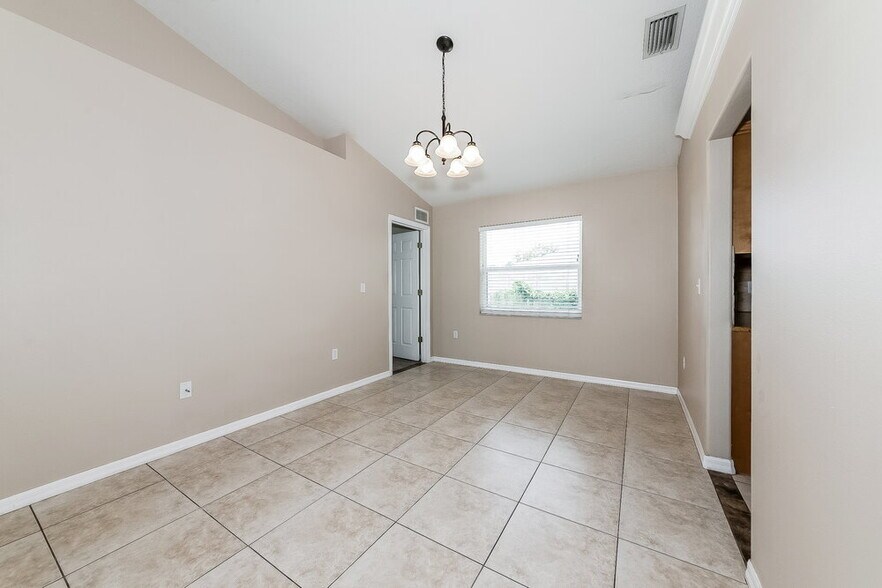 Building Photo - 6888 Mauna Loa Blvd