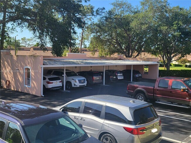 Building Photo - 575 Augusta Blvd