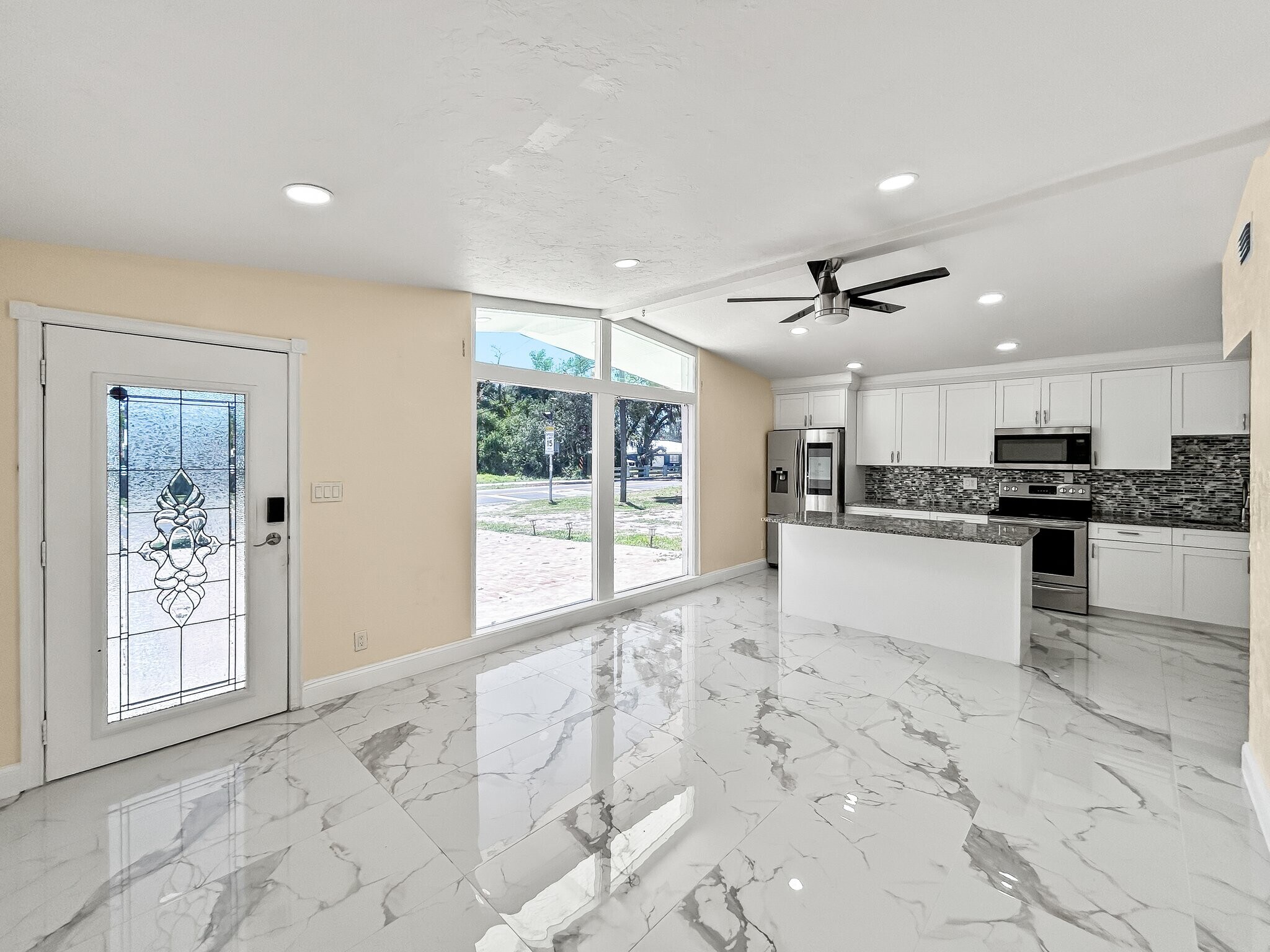 Building Photo - 3675 Prudence Dr