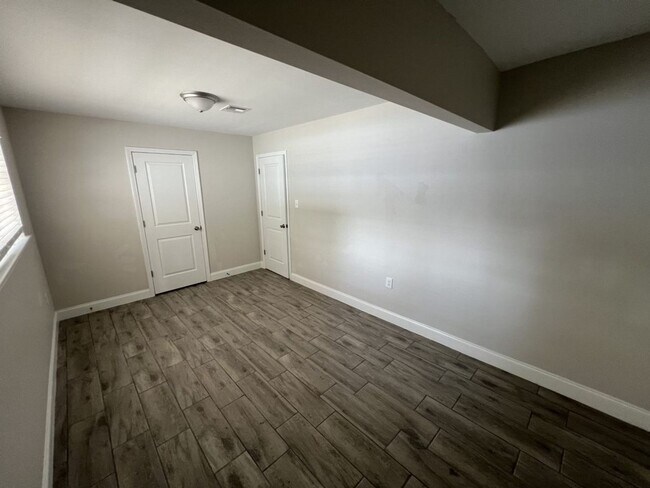 Building Photo - 10444 Browning Dr