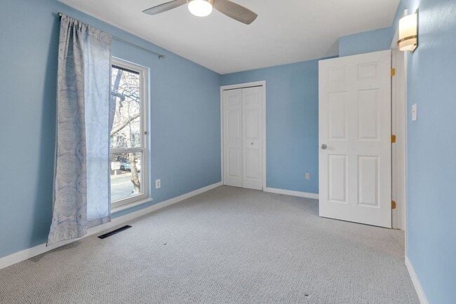 Building Photo - Available NOW! 3 Bedroom 2 Bath Beautiful Home in BOULDER!