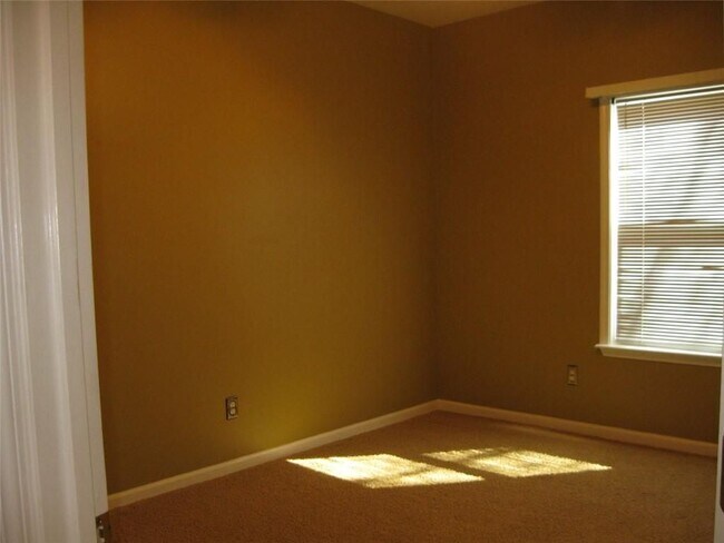 Building Photo - 5465 Derby Chase Ct
