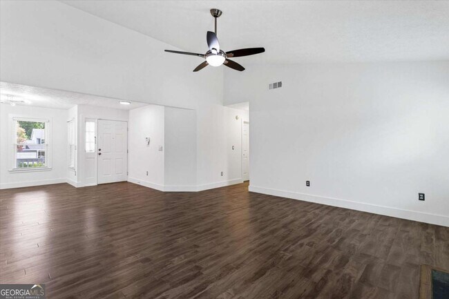 Building Photo - 140 Grayland Creek Dr