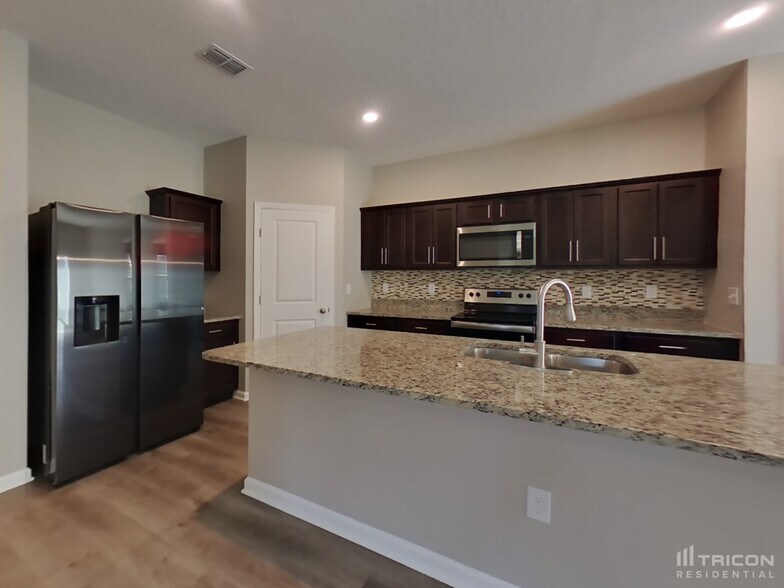 Building Photo - 16455 Blooming Cherry Dr