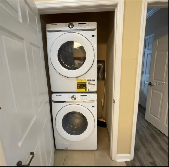 Building Photo - 1361 Tuscan Terrace